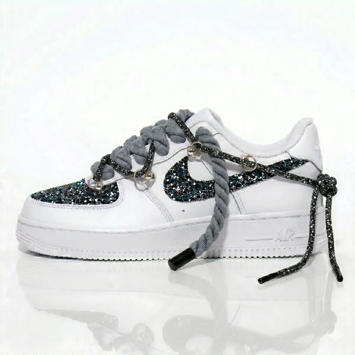 Gemini_Generated_Image_8vh6uf8vh6uf8vh6 Nike Air Force One Double Rope Glitter Nero - immagine 1