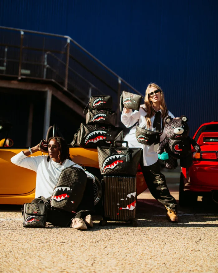 Sprayground Unfinished Shark Toiletry - immagine 4