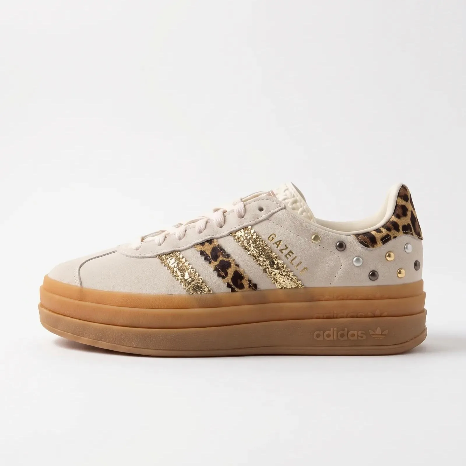 adidas-gazelle-bold-beige-triple-leo Adidas Gazelle Bold Beige Triple Leo - immagine 1