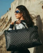 Sprayground Borsone Midnight Chateau Pyramid Duffle - immagine 6