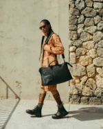 Sprayground Borsone Midnight Chateau Pyramid Duffle - immagine 2